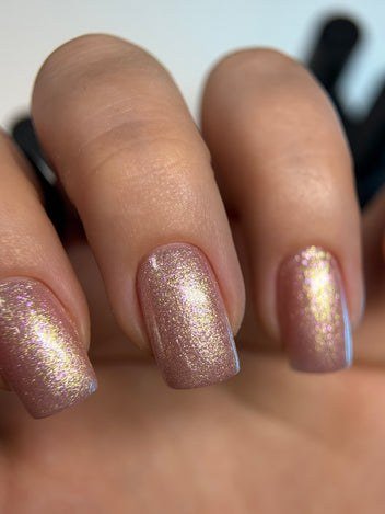 Rose gold shimmer manicure