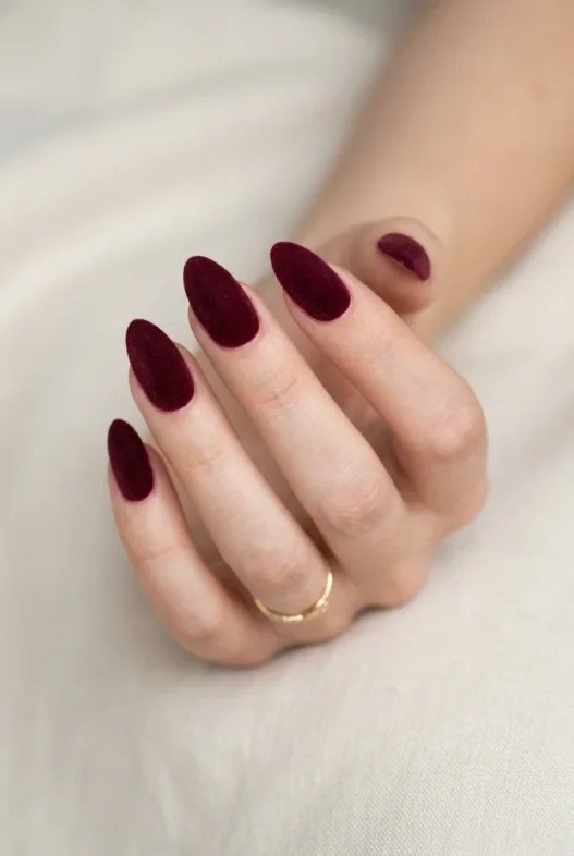 Classic petite French manicure short nails