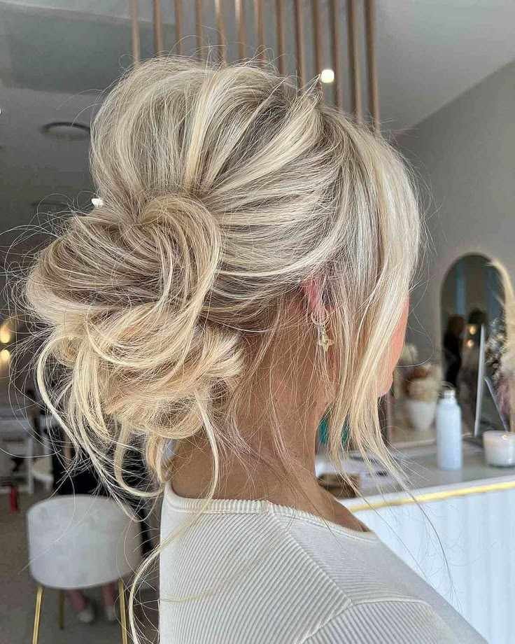 Messy bun for thick hair
