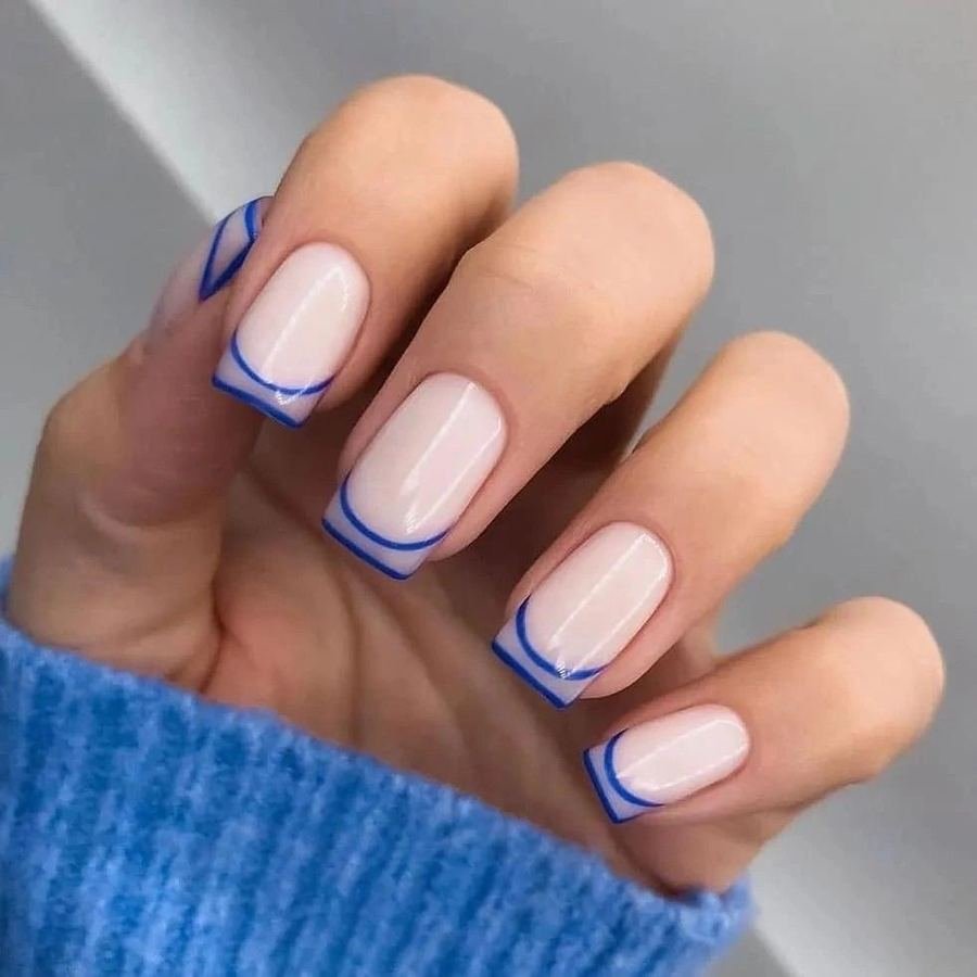 Minimal blue accent nail design