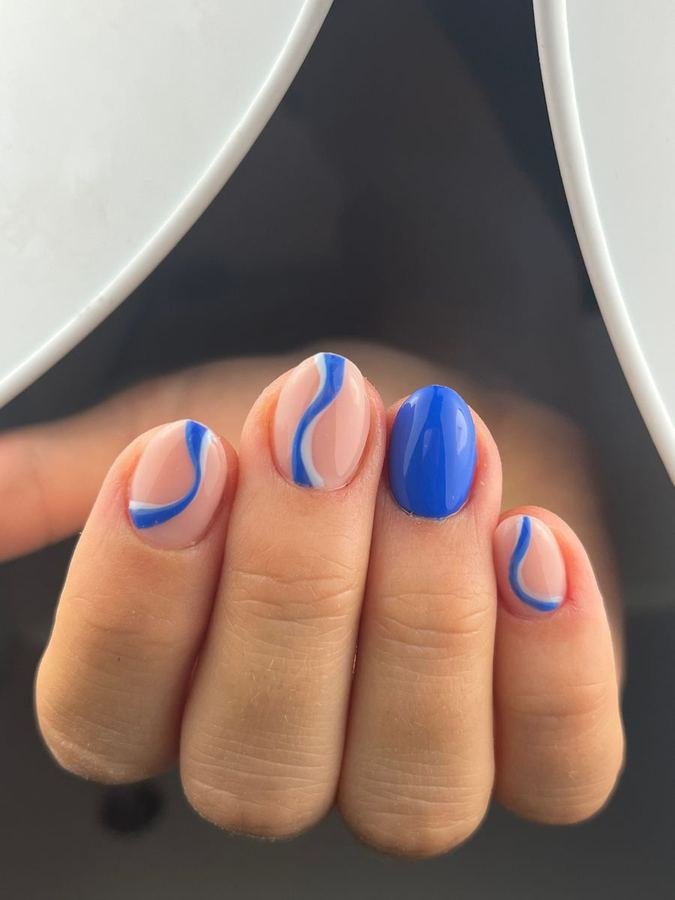 Tiny blue treasure short nail design